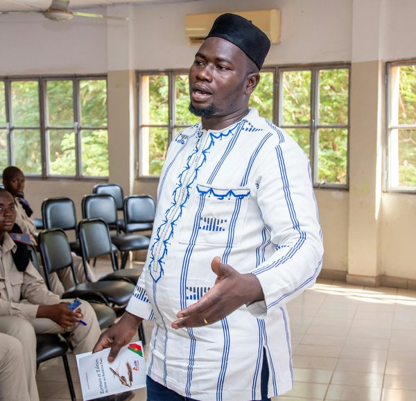 Découvrez le meilleur bureau assis debout pour votre confort