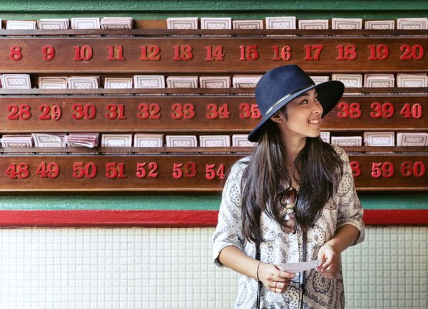 Comment utiliser l'analyse prédictive pour améliorer la gestion des stocks dans une entreprise de distribution ?